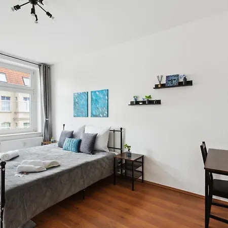 Midnight Sky - Golden Sunrise Apartment Magdeburg