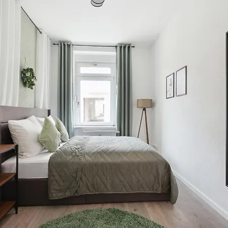 Midnight Sky - Golden Sunrise Appartement