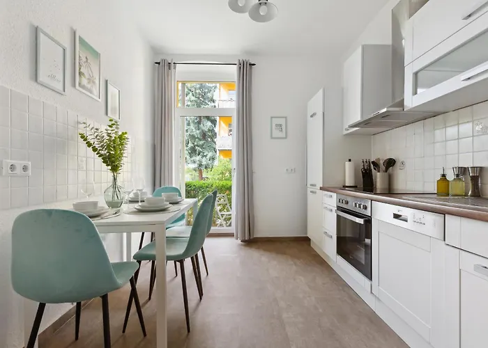 Midnight Sky - Golden Sunrise Appartement